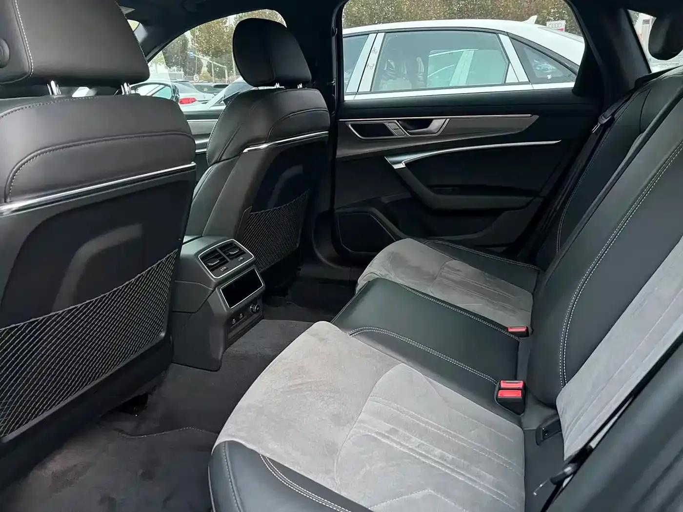 Audi A6L 2023 Facelift 45 TFSI Dynamic Edition — миниатюра 11