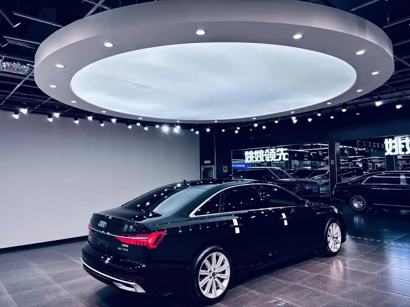 Audi A6L 2023 Facelift 45 TFSI Dynamic Edition — миниатюра 3