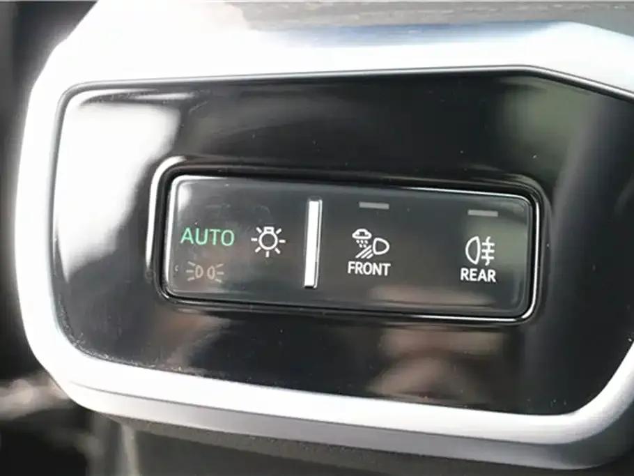Audi A6L 2025 Facelift 45 TFSI quattro Premium Dynamic Edition — миниатюра 22