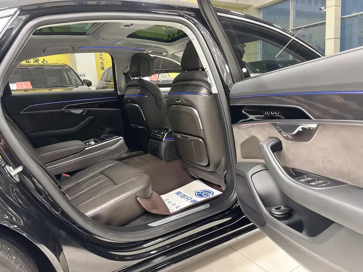 Audi A8 2019 Facelift Plus A8L 50 TFSI quattro Comfort — миниатюра 11