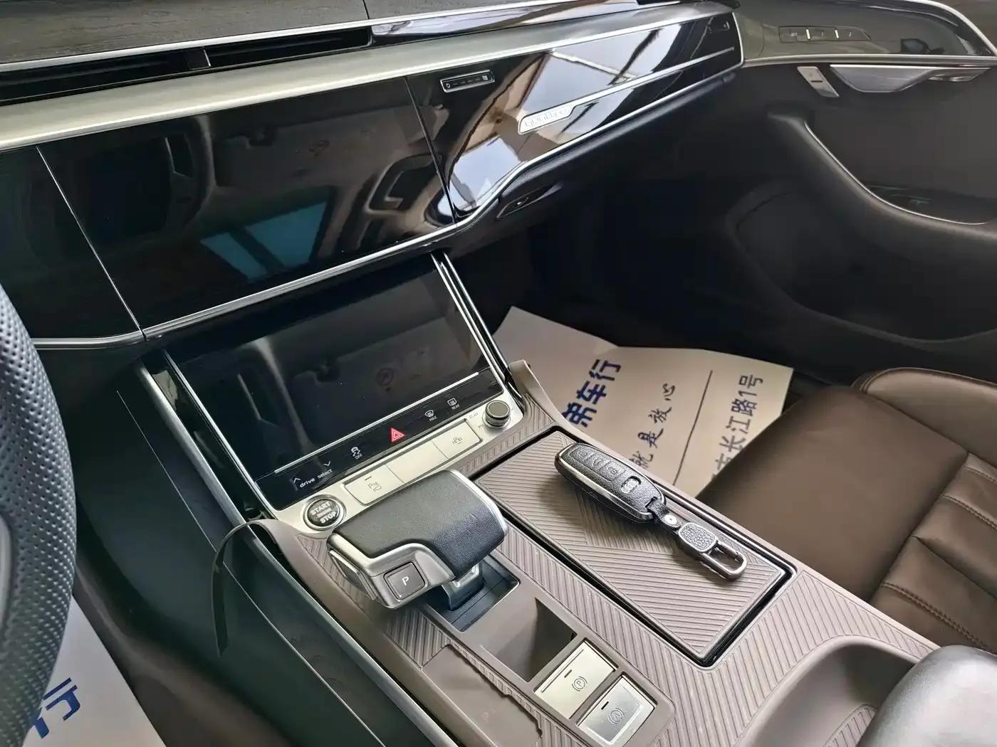 Audi A8 2019 Facelift Plus A8L 50 TFSI quattro Comfort — миниатюра 5