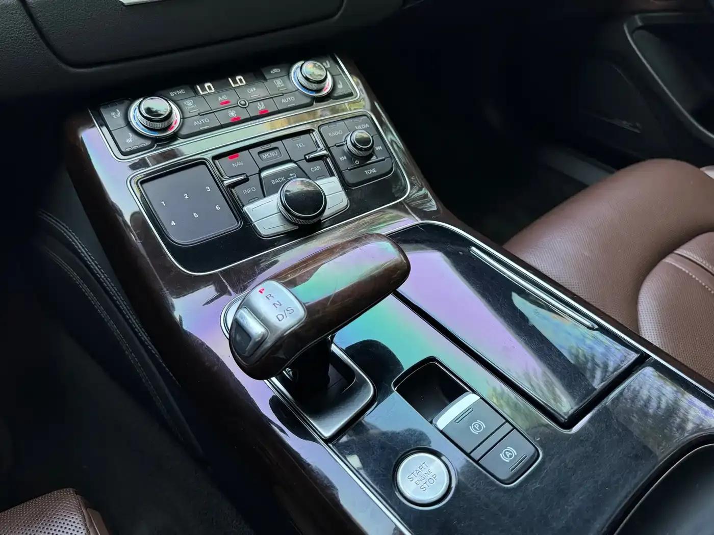 2013 Audi A8 A8L 50 TFSI quattro Premium — миниатюра 8