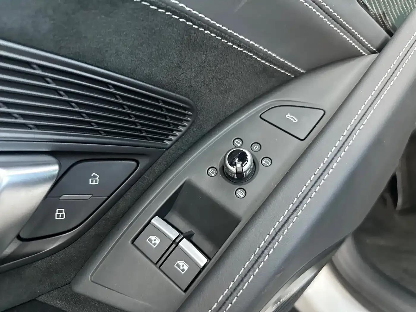 2022 Audi R8 V10 Coupe Performance — миниатюра 5