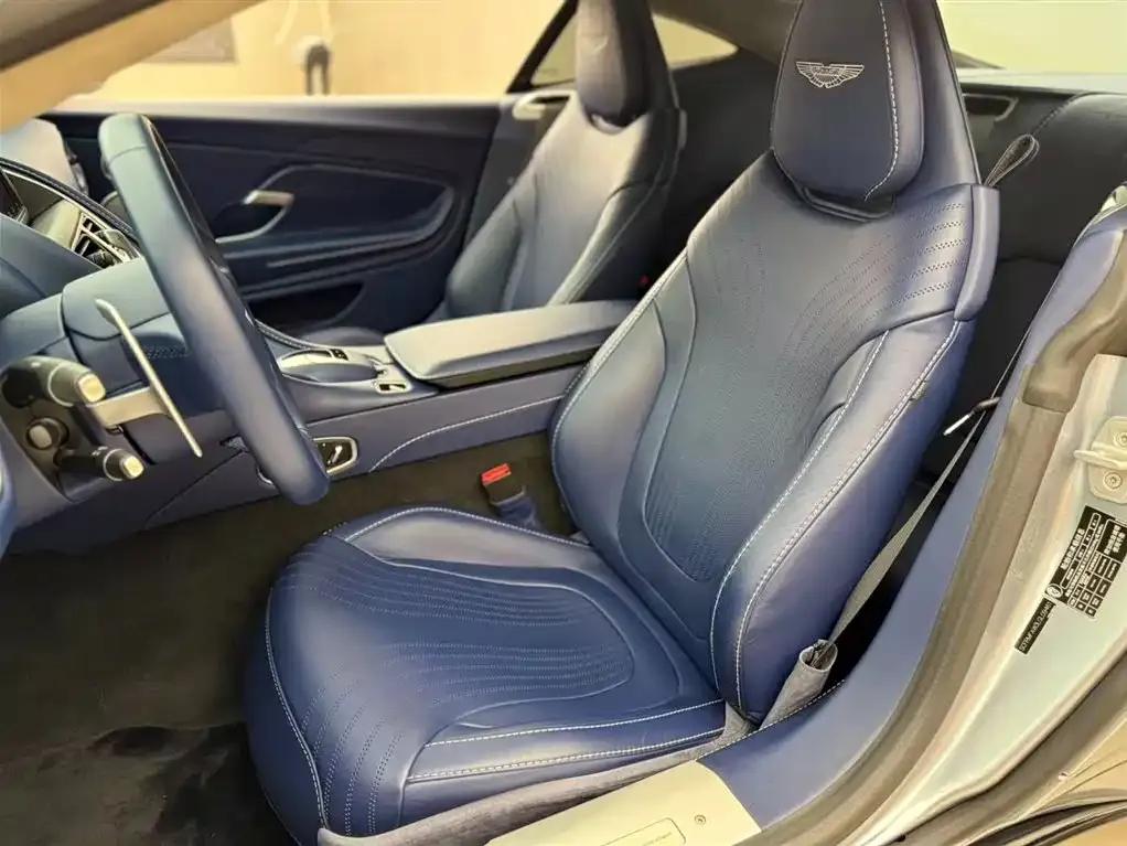 Aston Martin DB11 2020 4.0T V8 Coupe — миниатюра 4
