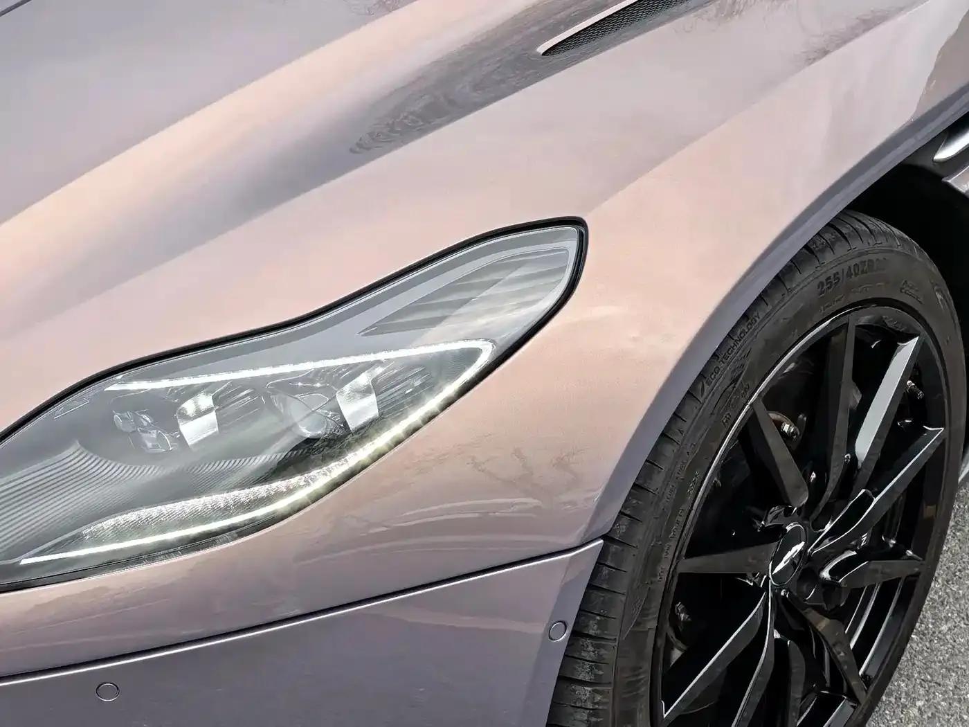 Aston Martin DB11 2022 4.0T V8 Coupe — миниатюра 6