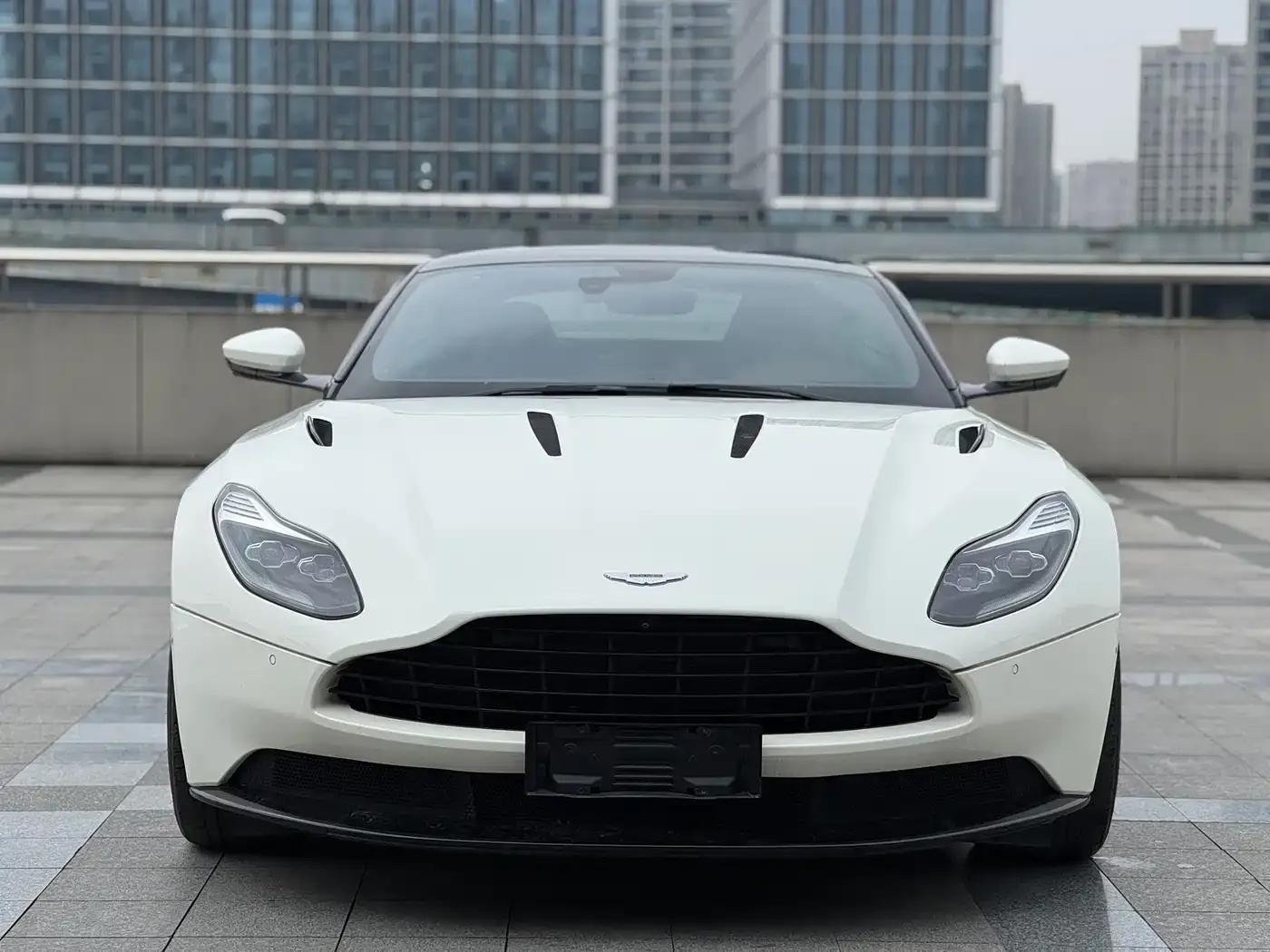 Aston Martin DB11 2016 5.2T First Edition — миниатюра 2