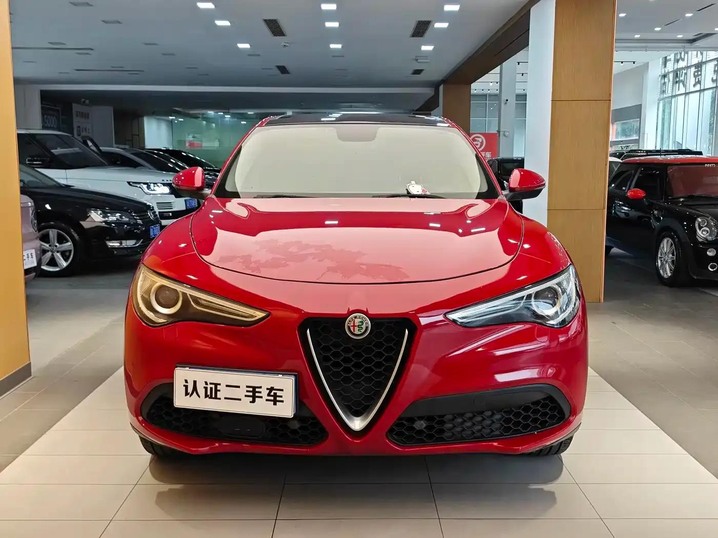 2017 Stelvio 2.0T 200HP Elite Edition — миниатюра 3