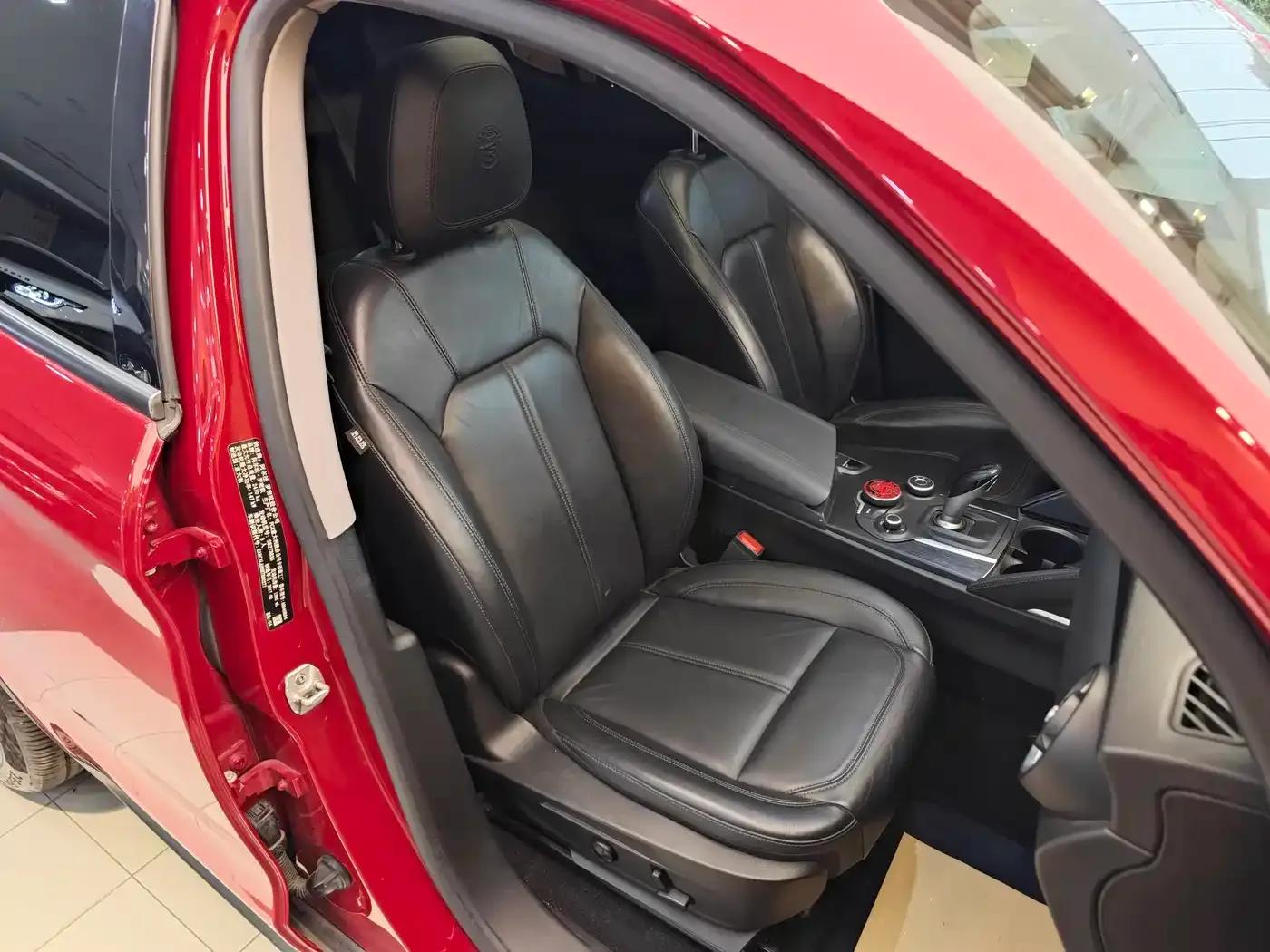 2017 Stelvio 2.0T 200HP Elite Edition — миниатюра 33