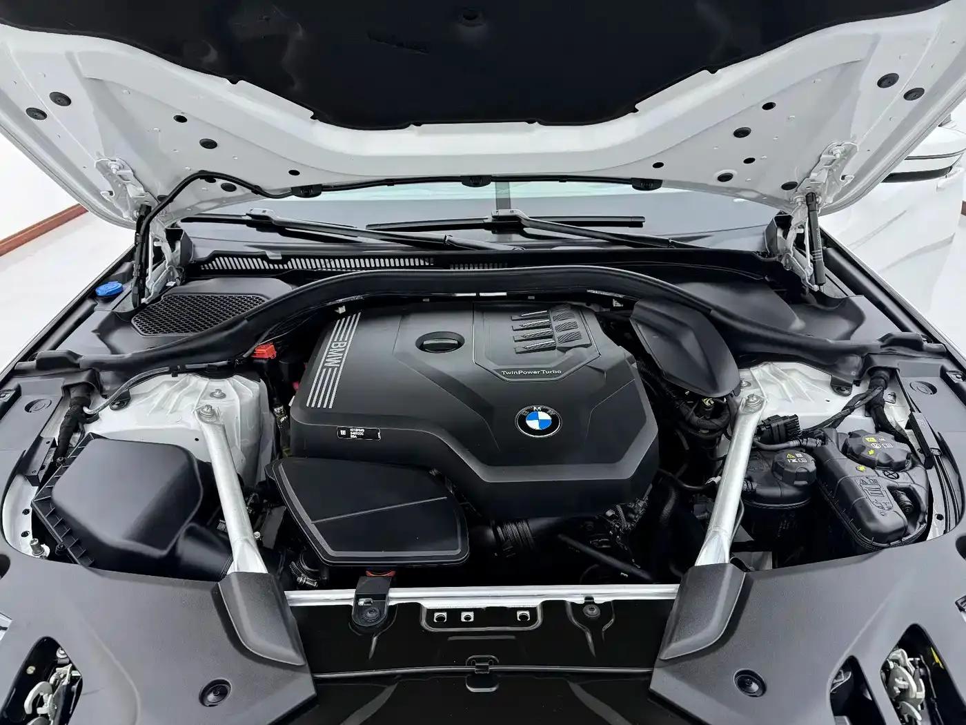 2023 BMW 5 Series 530Li Luxury M Sport Package — миниатюра 20