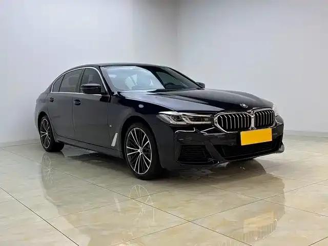 2021 BMW 5 Series 530Li Leading Edition M Sport Package — миниатюра 3