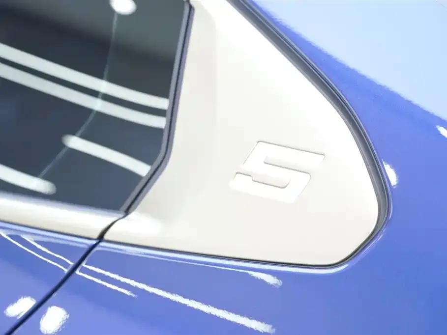 2024 BMW 5 Series 530Li Luxury M Sport Package — миниатюра 23