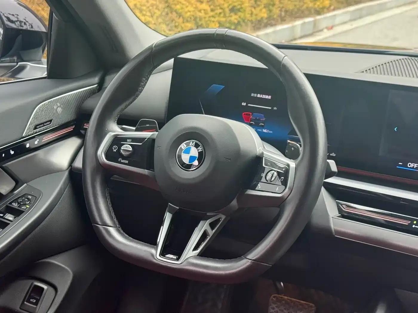 2024 BMW 5 Series 525Li M Sport Package — миниатюра 11