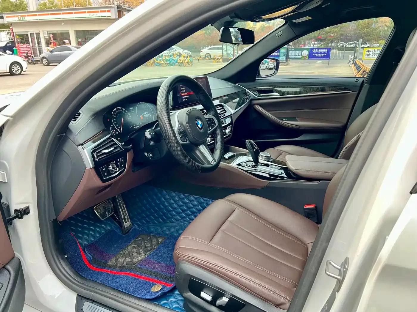 2019 BMW 5 Series 525Li M Sport Package — миниатюра 5