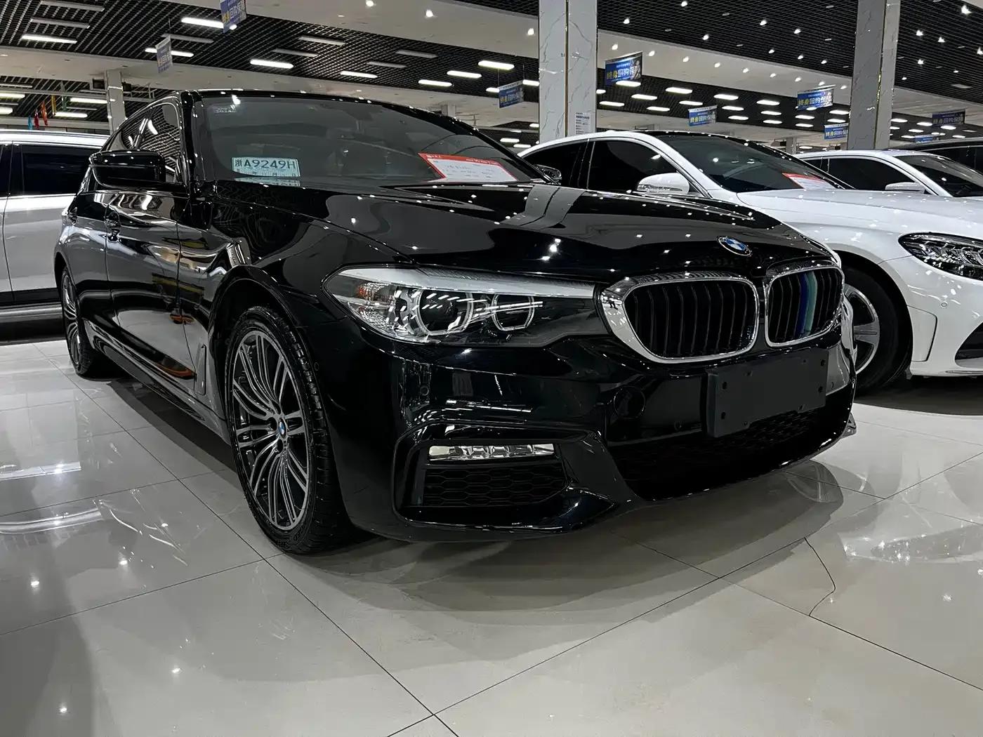 2018 BMW 5 Series 530Li Leading Edition M Sport Package — миниатюра 3
