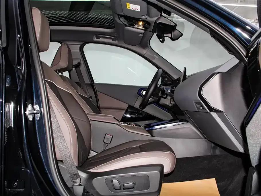 BMW X3 2025 xDrive30L Luxury M Sport Shadow Edition — миниатюра 19
