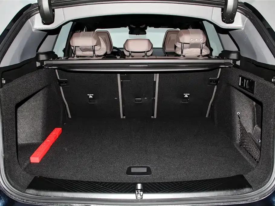 BMW X3 2025 xDrive30L Luxury M Sport Shadow Edition — миниатюра 34