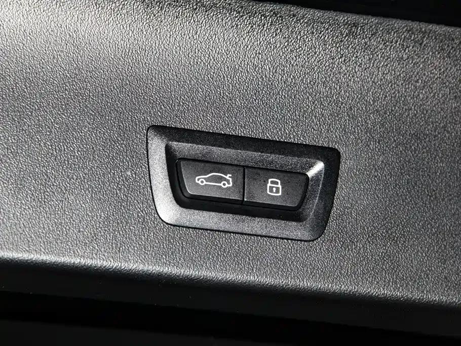 BMW X3 2025 xDrive30L Luxury M Sport Shadow Edition — миниатюра 35