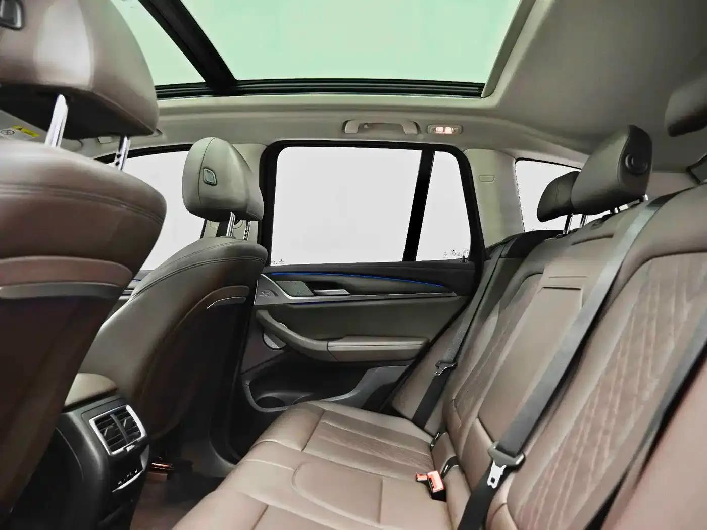 BMW X3 2022 xDrive30i Leading Edition M Sport Package — миниатюра 26