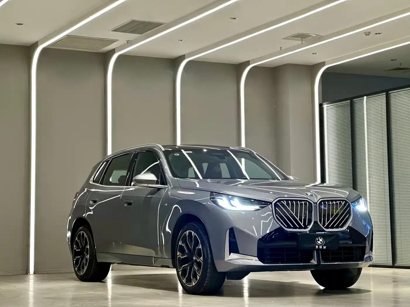 BMW X3 2025 xDrive30L Luxury M Sport Package — миниатюра 3