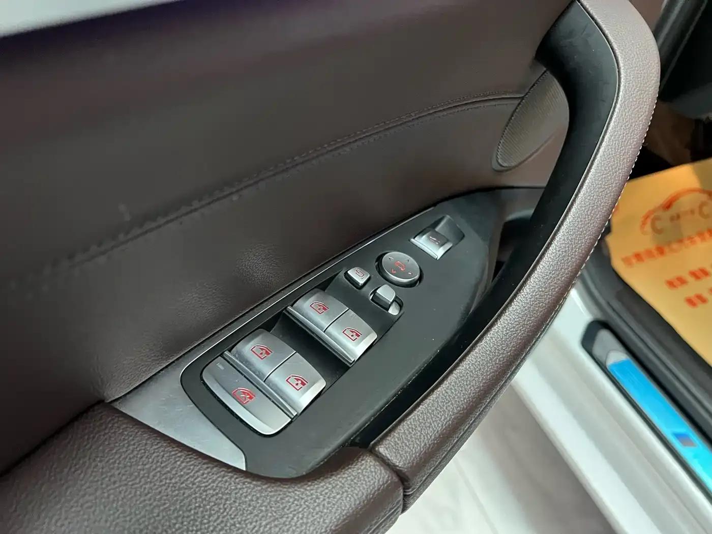 BMW X3 2021 Facelift xDrive30i Leading M Sport Package — миниатюра 14