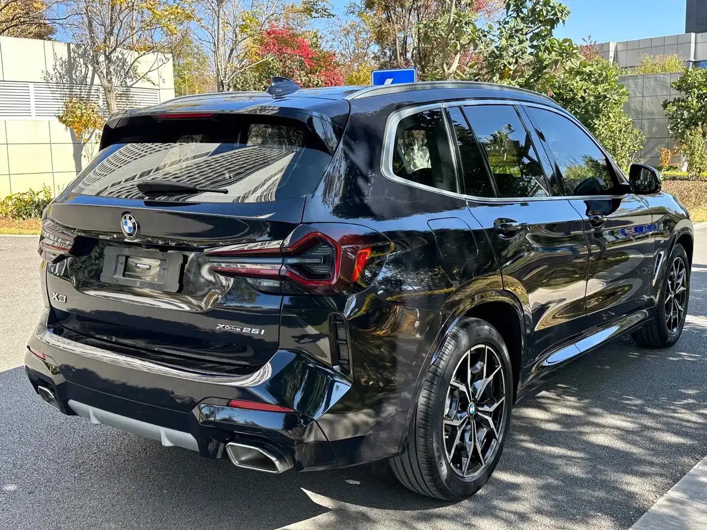 2022 BMW X3 xDrive25i M Sport Package — миниатюра 6