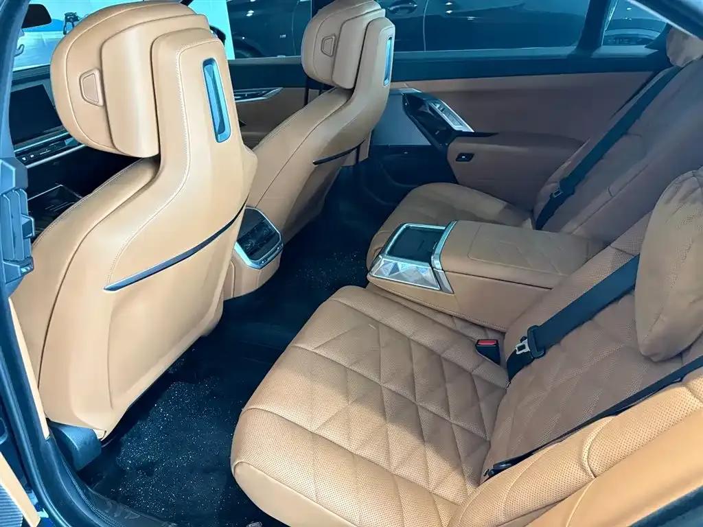 2023 BMW 7 Series 735Li M Sport Package — миниатюра 7
