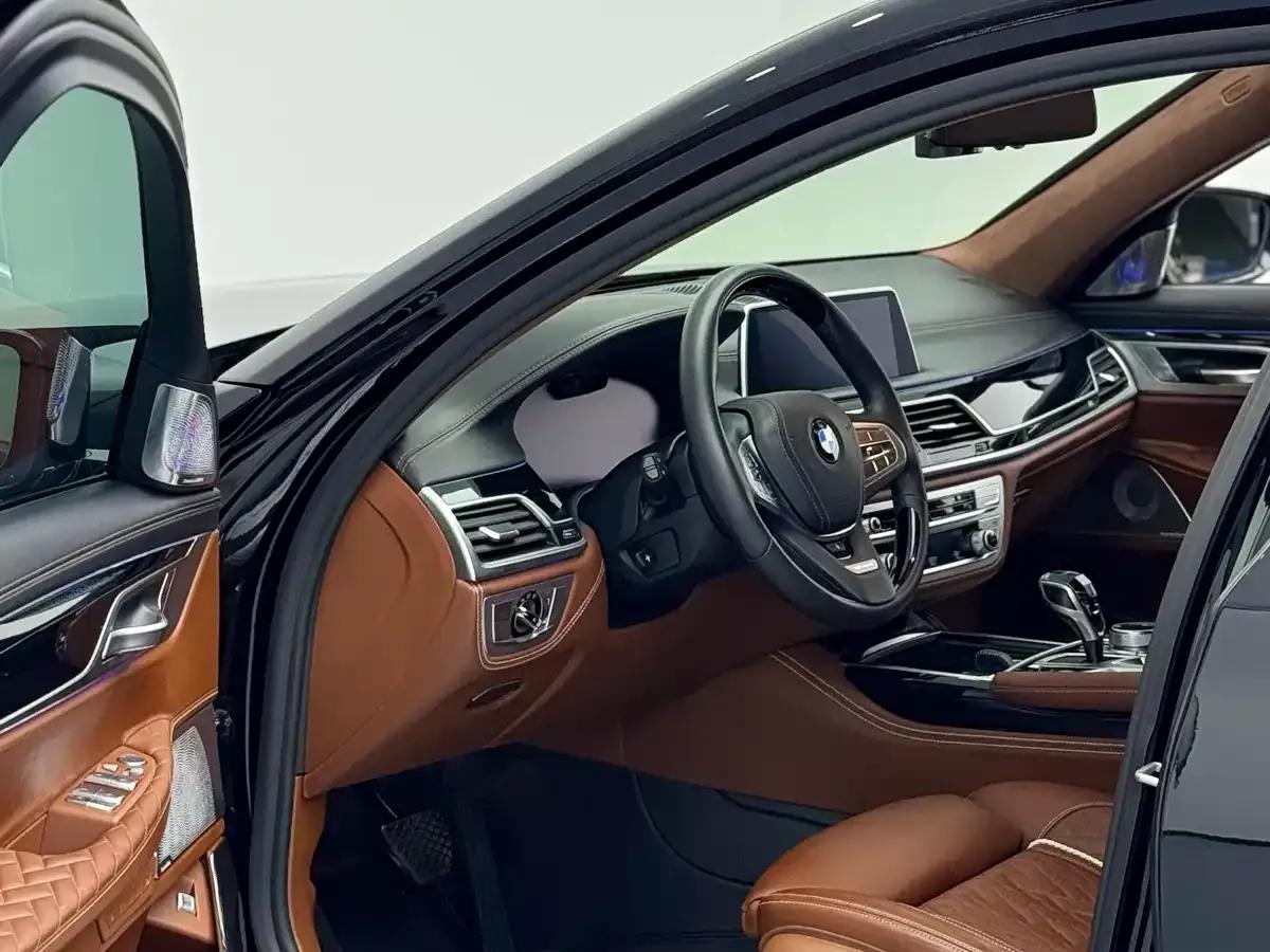 2019 BMW 7 Series 750Li xDrive V8 Luxury Package — миниатюра 9