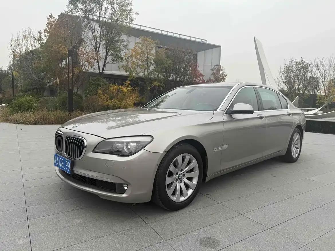 BMW 7 Series 2009 740Li Luxury — миниатюра 1