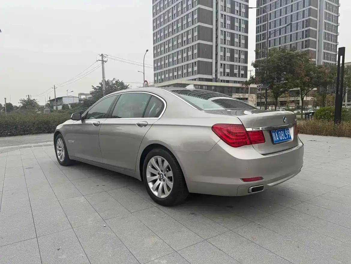 BMW 7 Series 2009 740Li Luxury — миниатюра 13