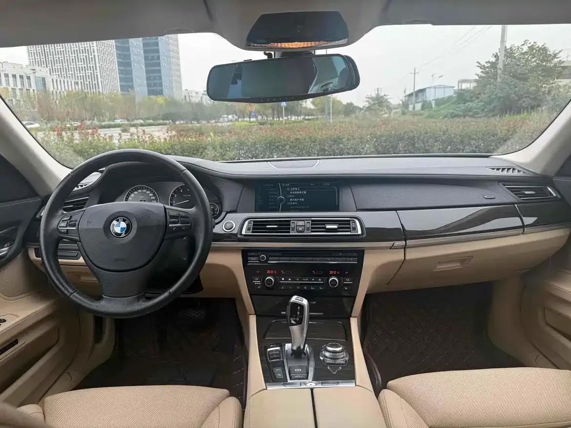 BMW 7 Series 2009 740Li Luxury — миниатюра 17