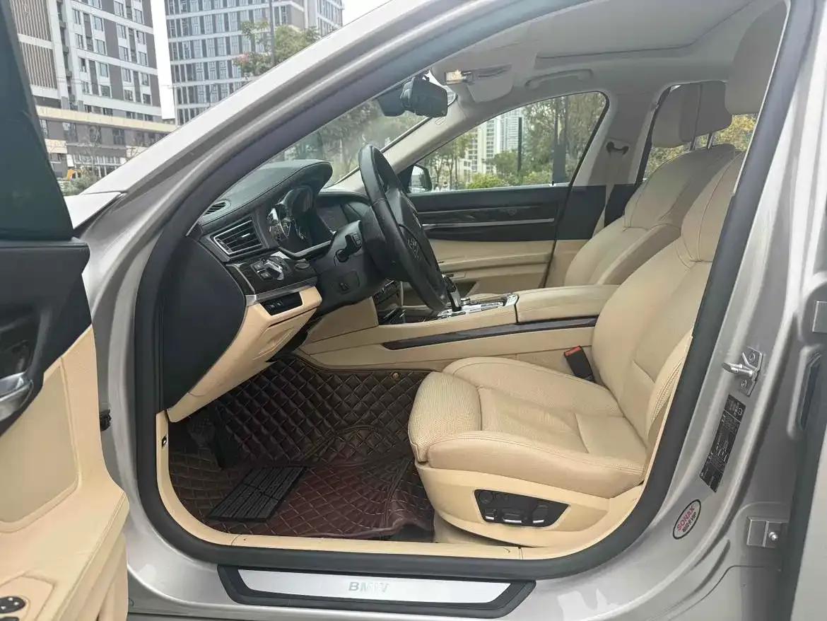 BMW 7 Series 2009 740Li Luxury — миниатюра 4