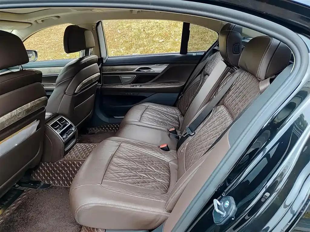 2019 BMW 7 Series 740Li Leading Luxury Package — миниатюра 8
