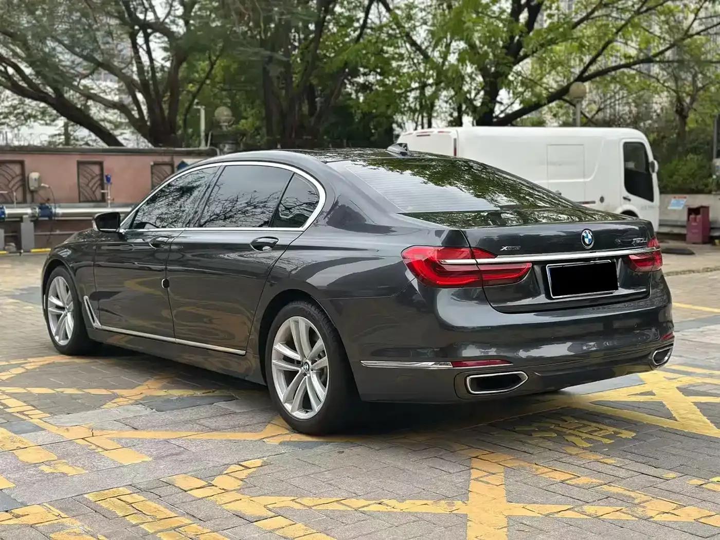 2016 BMW 7 Series 740Li Leading Edition — миниатюра 20