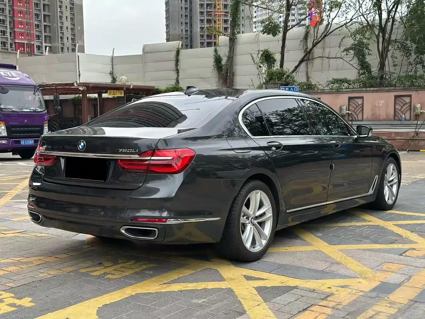 2016 BMW 7 Series 740Li Leading Edition — миниатюра 22