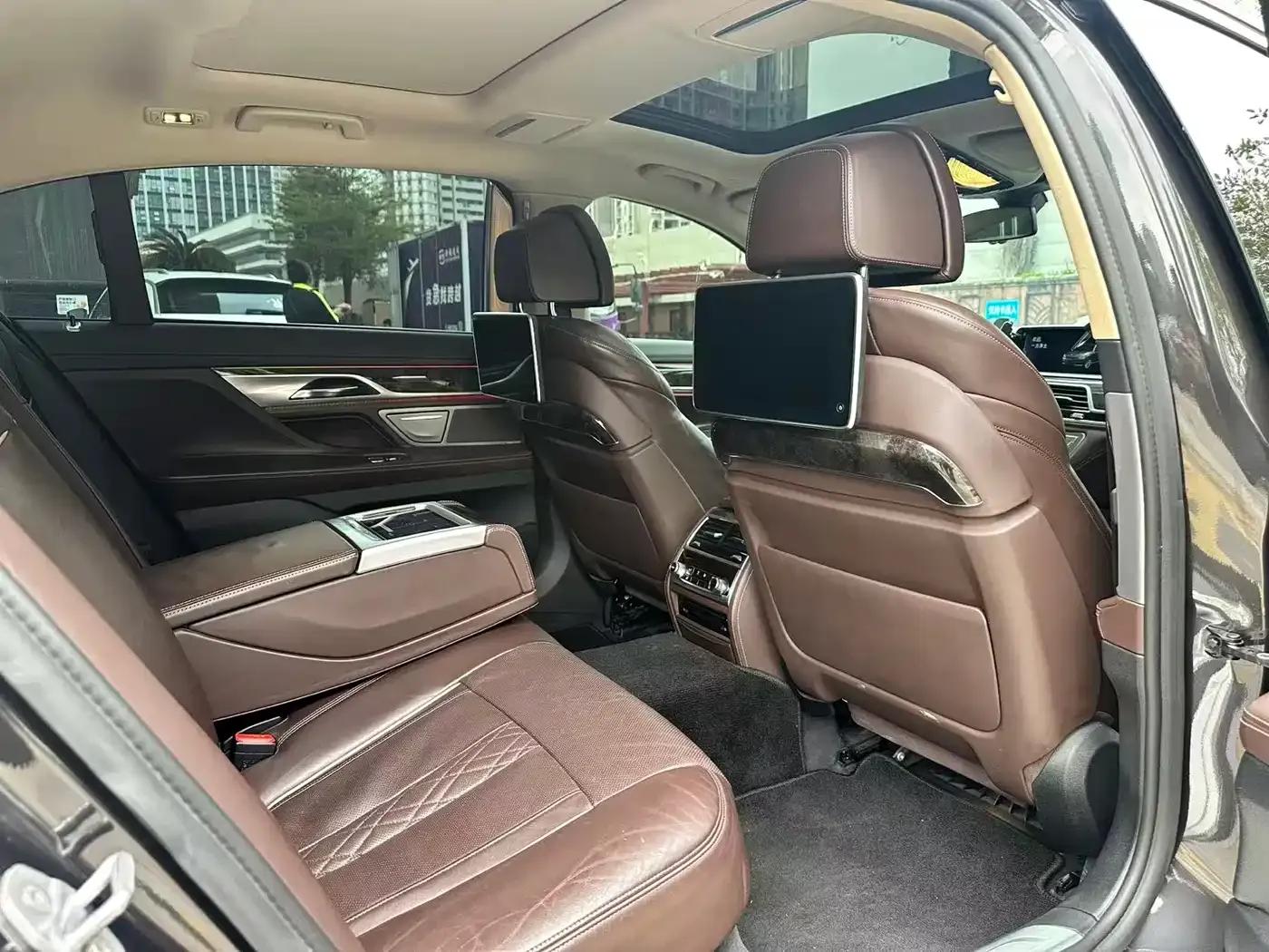 2016 BMW 7 Series 740Li Leading Edition — миниатюра 7