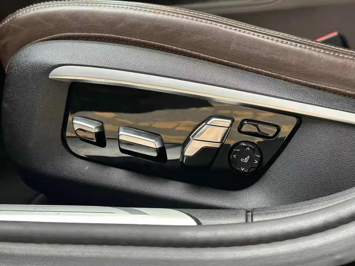 2016 BMW 7 Series 740Li Leading Edition — миниатюра 10
