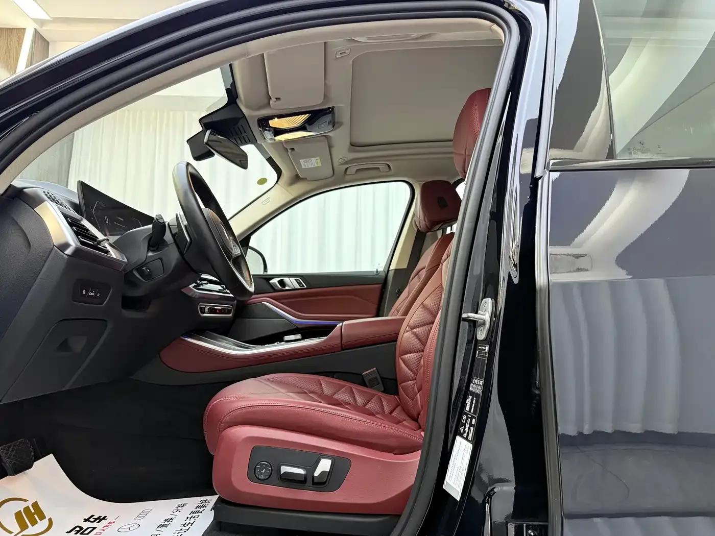 BMW X5 2025 xDrive 30Li M Sport Shadow Edition — миниатюра 4
