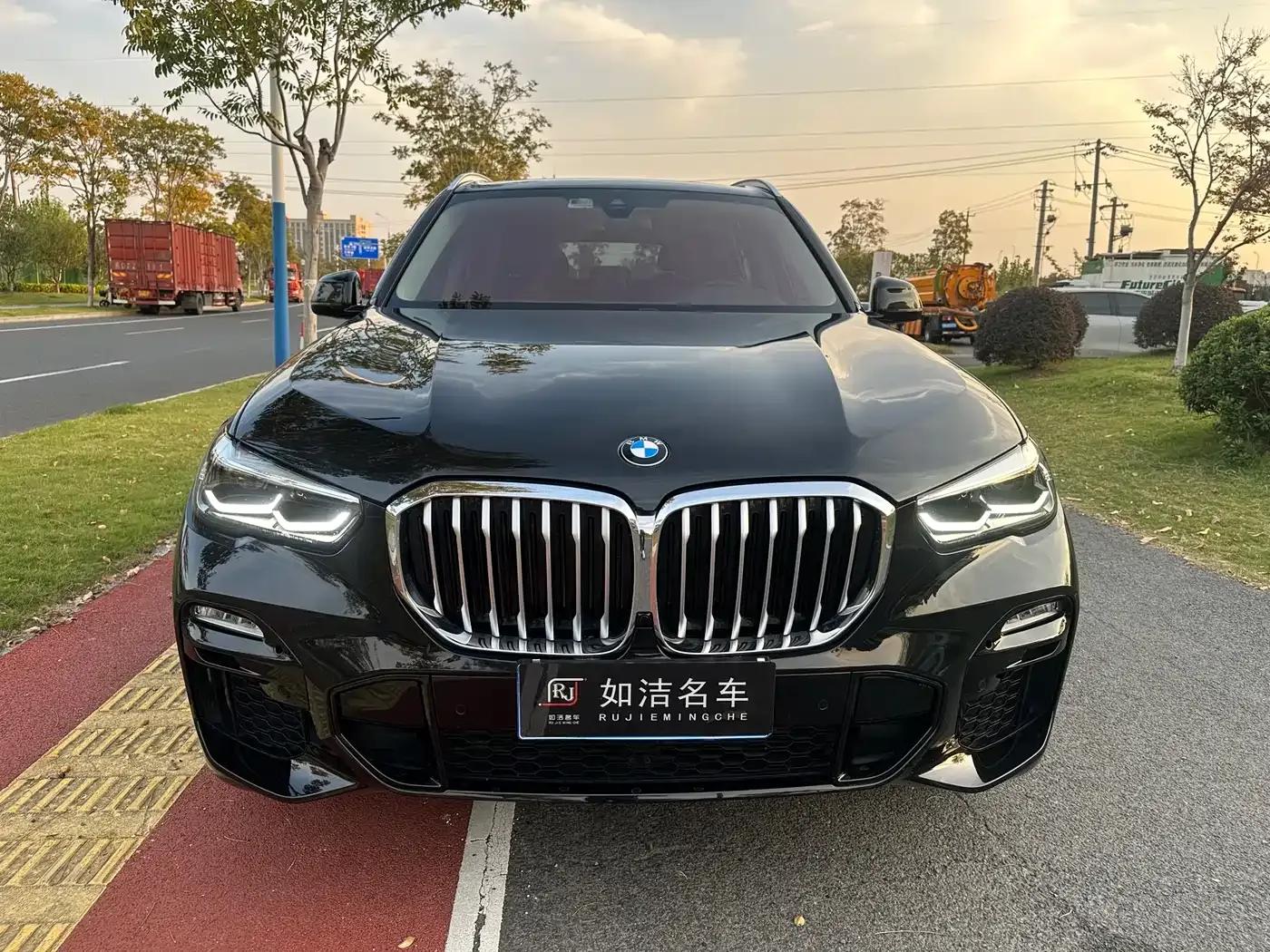 2021 BMW X5 xDrive30i M Sport Package (Imported) — миниатюра 2