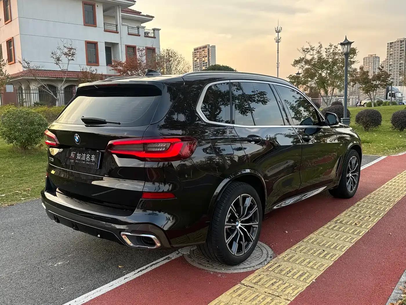 2021 BMW X5 xDrive30i M Sport Package (Imported) — миниатюра 4