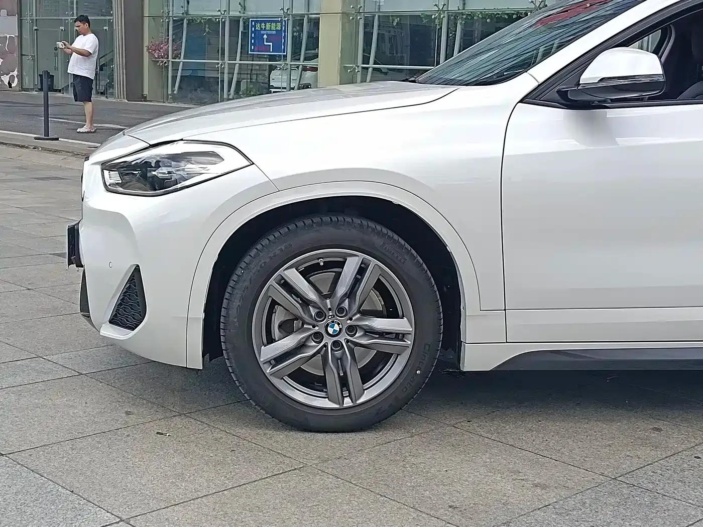 2021 BMW X2 xDrive25i M Sport Package — миниатюра 4