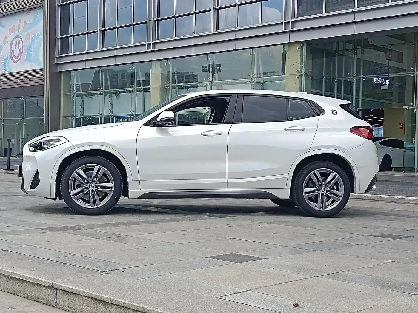 2021 BMW X2 xDrive25i M Sport Package — миниатюра 5