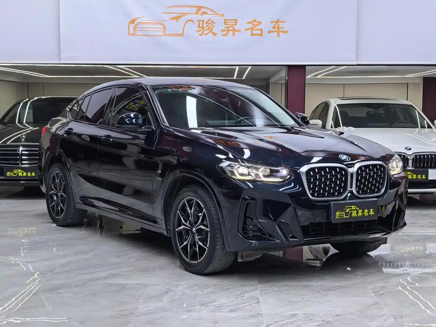 2022 BMW X4 xDrive 25i M Sport Package — миниатюра 3
