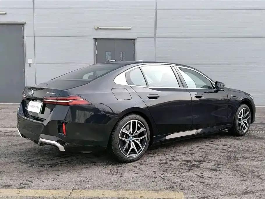BMW i5 2024 eDrive 35L M Sport Package — миниатюра 6