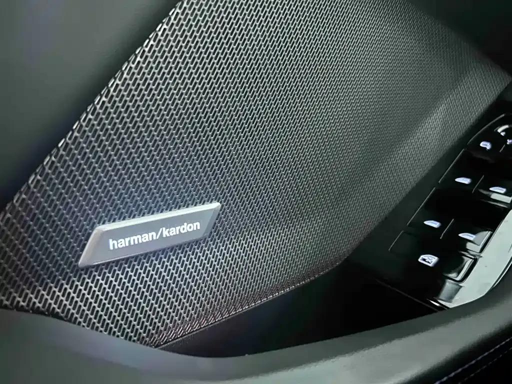 2025 BMW 2 Series 225L M Sport Shadow Edition — миниатюра 15