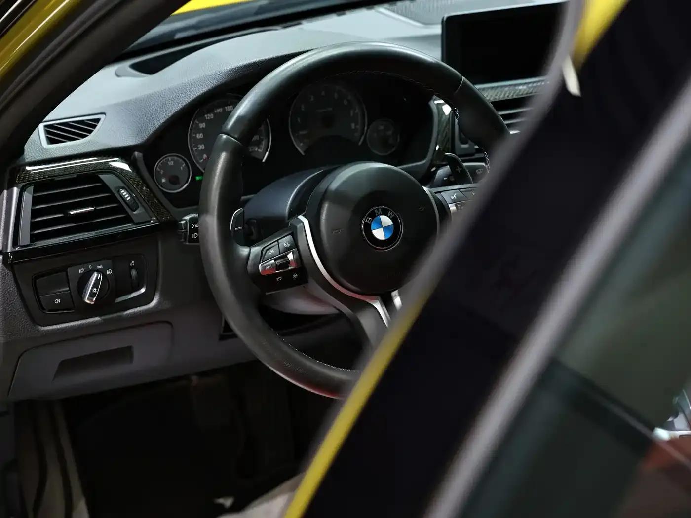 2014 BMW M3 Sedan — миниатюра 8