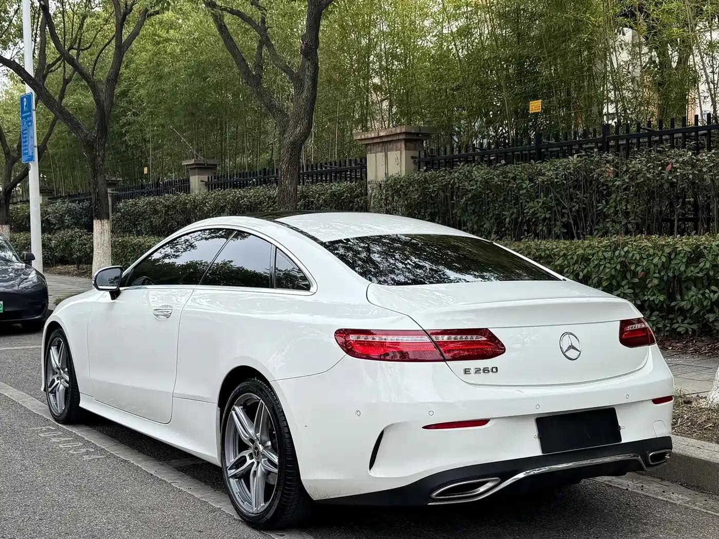 Mercedes-Benz E-Class (Imported) 2020 E 260 Coupe — миниатюра 4