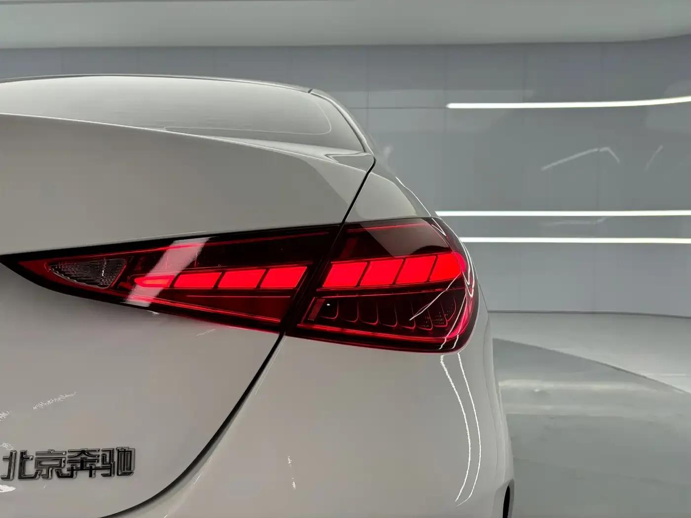 2025 Mercedes-Benz C-Class C 260 L Sport Edition — миниатюра 17