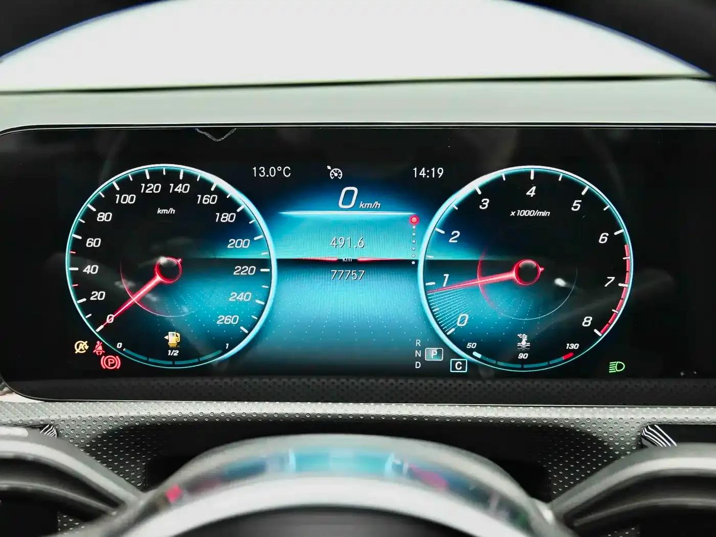 Mercedes-Benz A-Class 2022 A 200 L Sport Sedan Fashion Edition — миниатюра 13