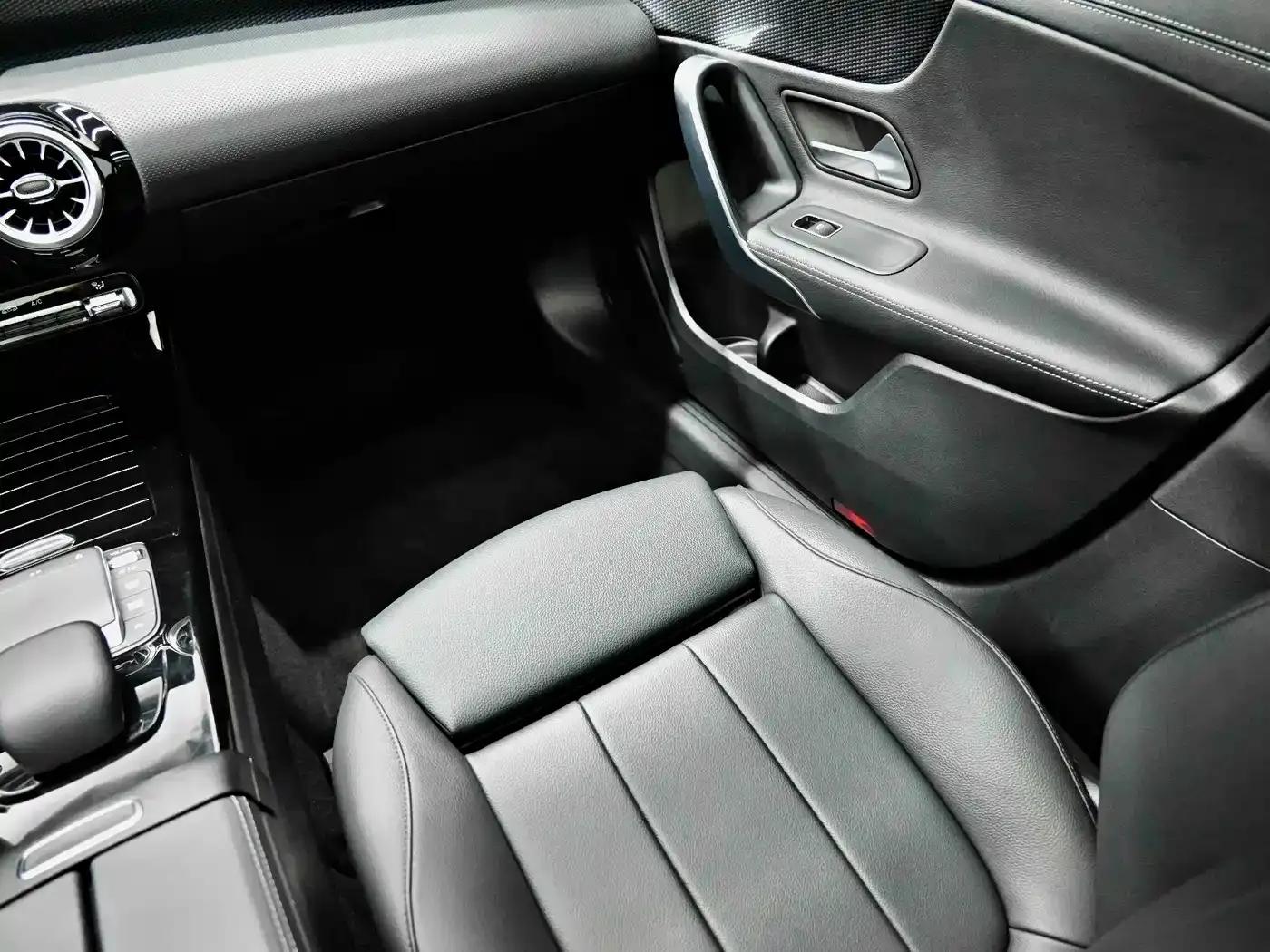 Mercedes-Benz A-Class 2022 A 200 L Sport Sedan Fashion Edition — миниатюра 16