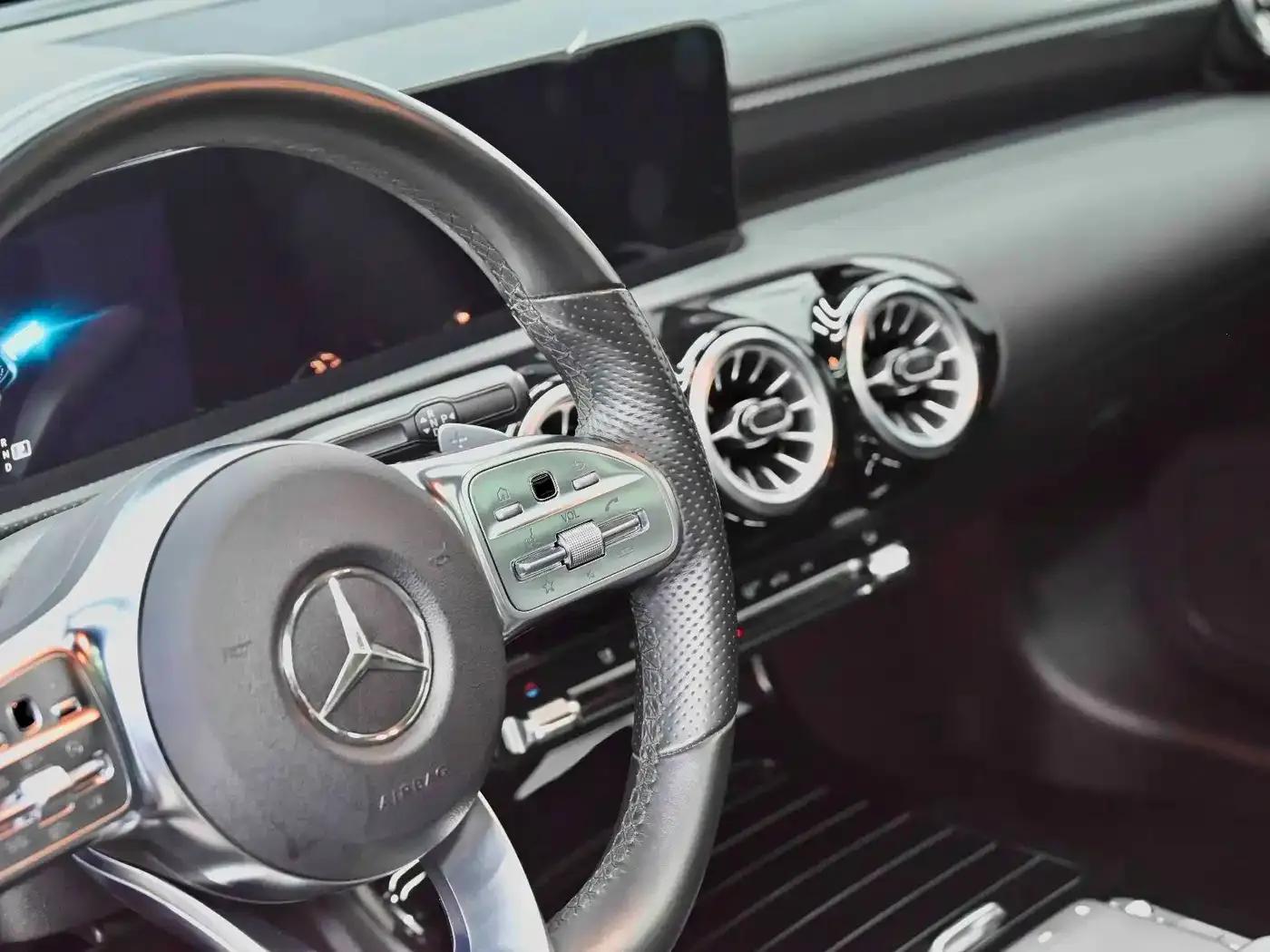 Mercedes-Benz A-Class 2022 A 200 L Sport Sedan Fashion Edition — миниатюра 21